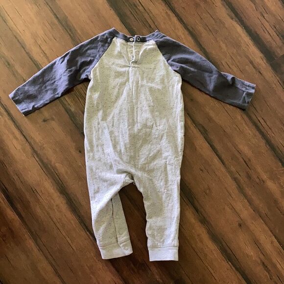 NEW Carter’s Baby Boy Rhino 🦏 Blue Grey Long Sleeve Cotton Onesie Romper 12 Mo - Picture 2 of 5